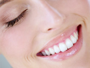 Какое бывает отбеливание зубов?