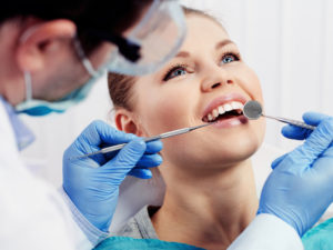 Почему следует привести ребенка на прием к стоматологу?