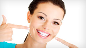 Можно делать отбеливание зубов в салоне красоты?