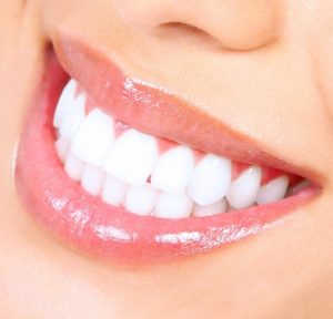 Почему зубы портятся?