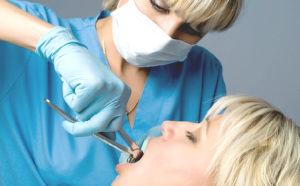 В каких случаях следует удалить зуб?
