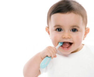Почему необходим визит к детскому стоматологу?