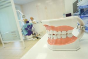 Имплантация зубов под наркозом