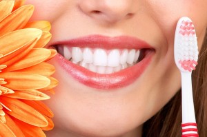 Каким образом можно сохранить зубы здоровыми?