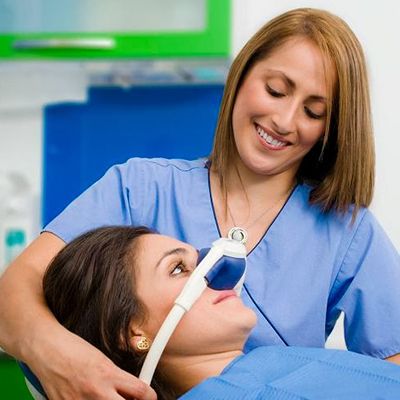 Зубы под седацией что это. Зубы под седацией что это. Зубы под седацией что это. Седация и наркоз в стоматологии. Зубы под седацией что это.